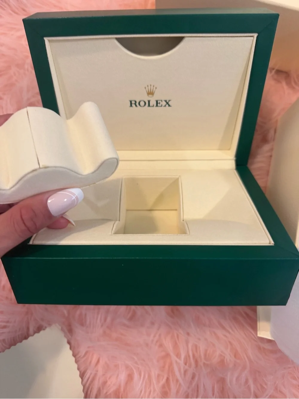 Rolex Dark Green Textured Wave Box with Gold Emblem - Picture 6 of 7